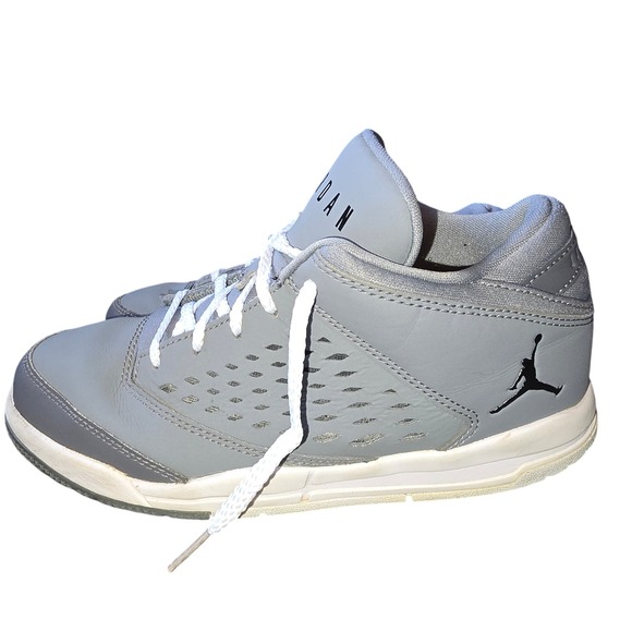 Jordan Low Top Sneakers Athletic Shoes Comfort Gray Kids Size 2Y‎ - Picture 1 of 6